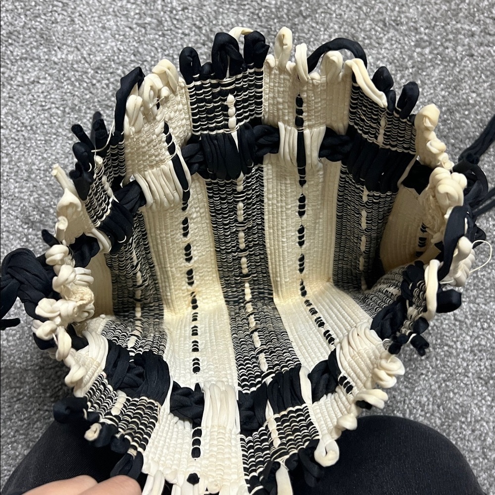 Stylish Black and Cream/ Ivory Wristlet - Picture 4 of 4